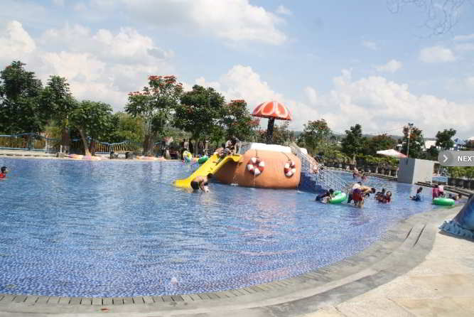 Wahana Kolak Skoci Waterpark Kediri