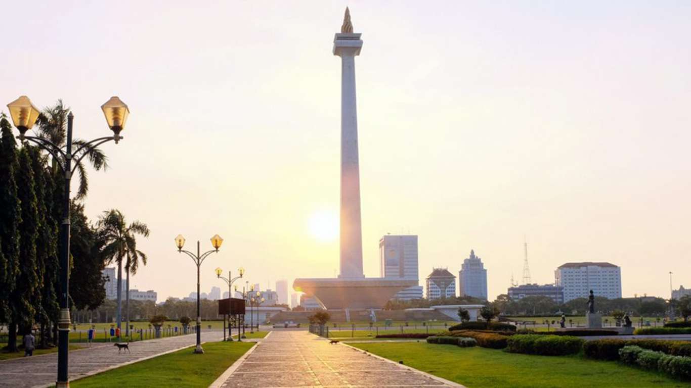 tiket masuk monas malam hari