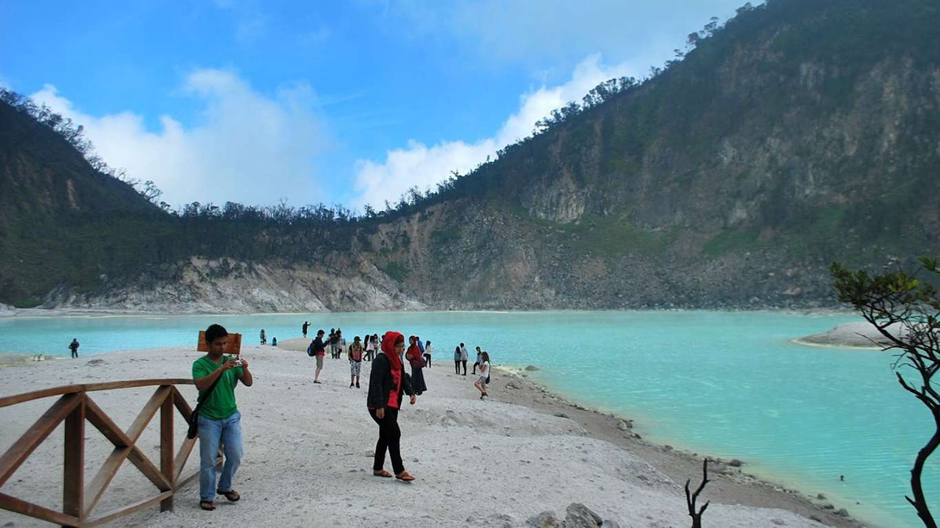 tiket masuk kawah putih