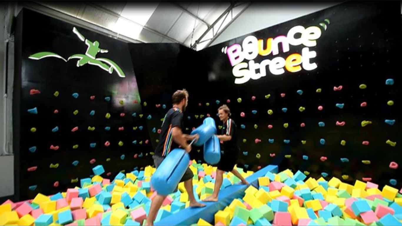 bounce street terdekat