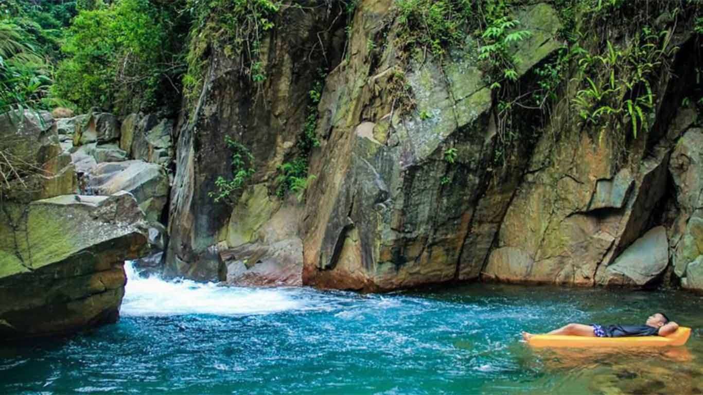 Tempat Wisata Curug Leuwi Hejo