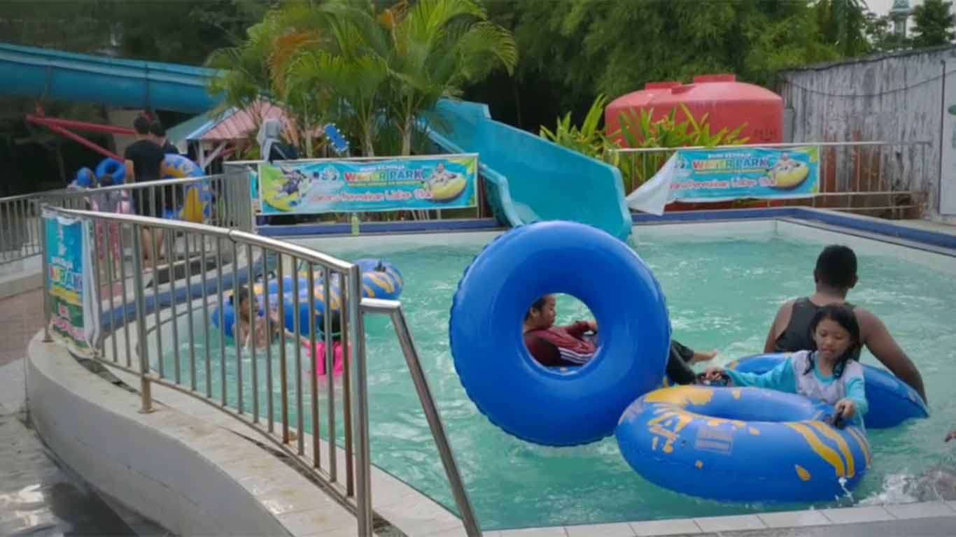 harga kolam renang water park