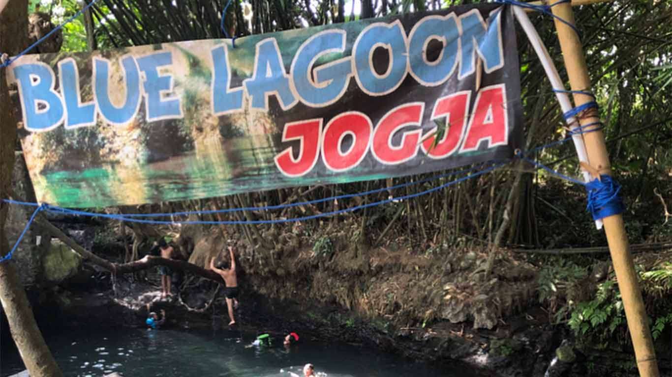 kedalaman blue lagoon jogja