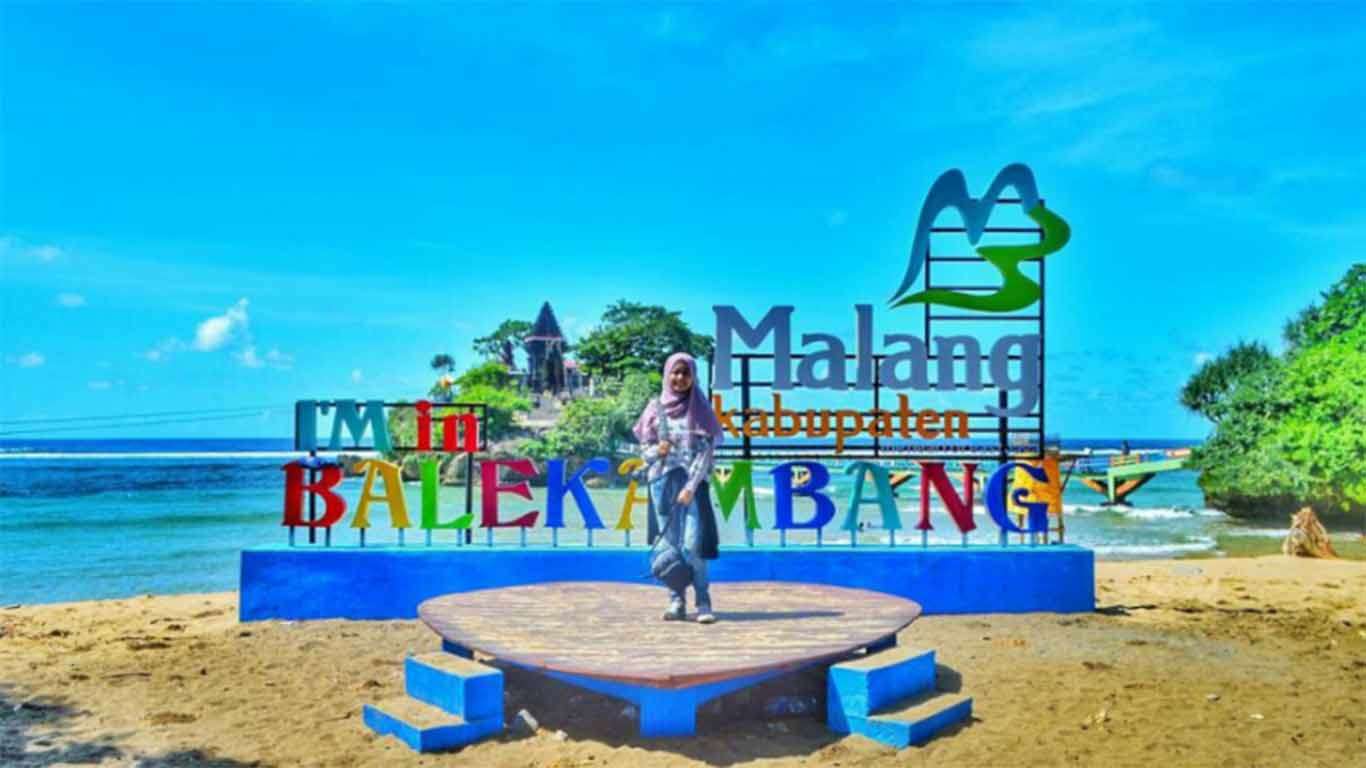 Pantai Balekambang Malang: Review & Harga Tiket Masuk 2022