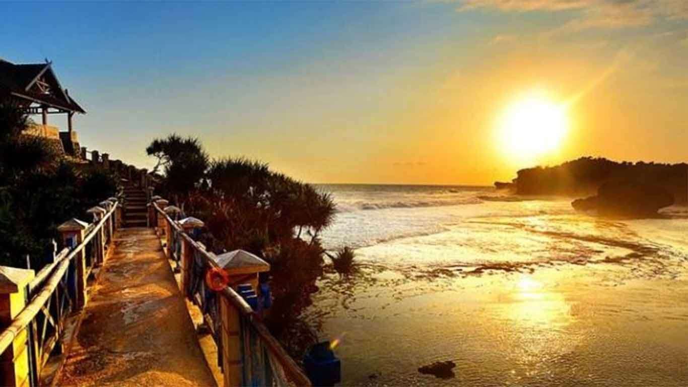 kolam renang pantai kukup