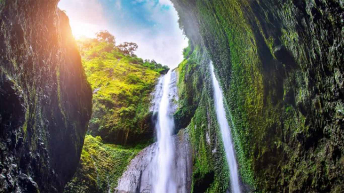 tiket masuk air terjun madakaripura