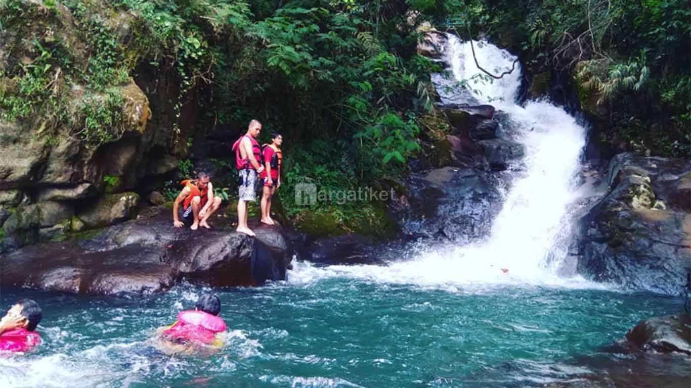 Curug Panjang Megamendung