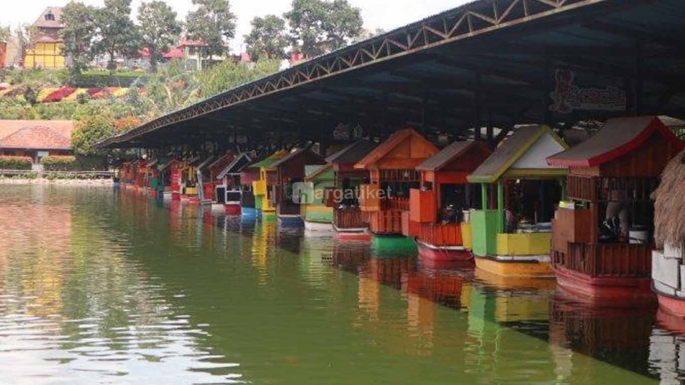 Floating Market