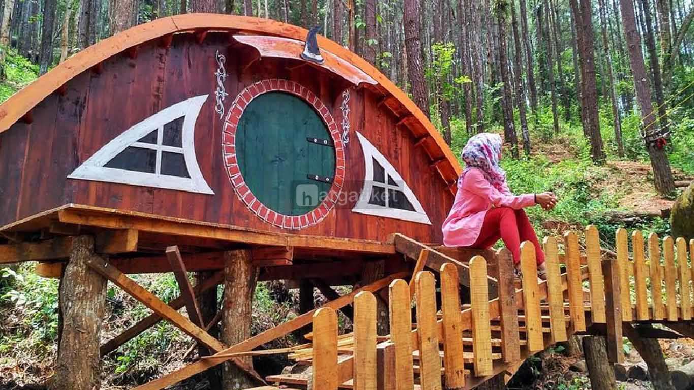 House The Hobbit Cisarua Bogor