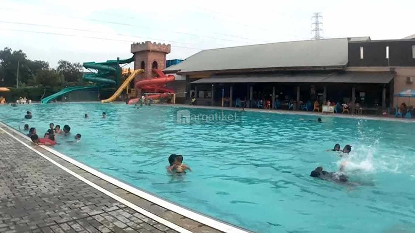 Kolam Renang Taman Harapan Baru (THB)