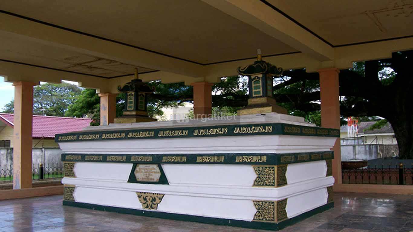 Makam Raja Aceh