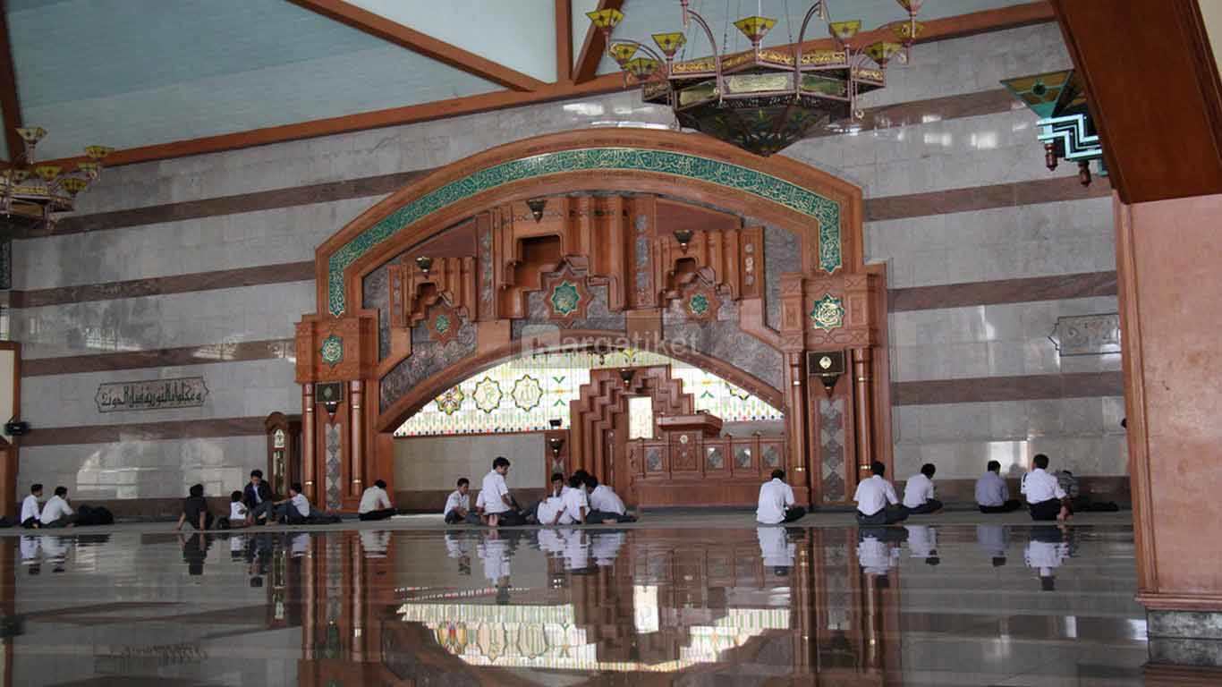 Masjid Pusdai