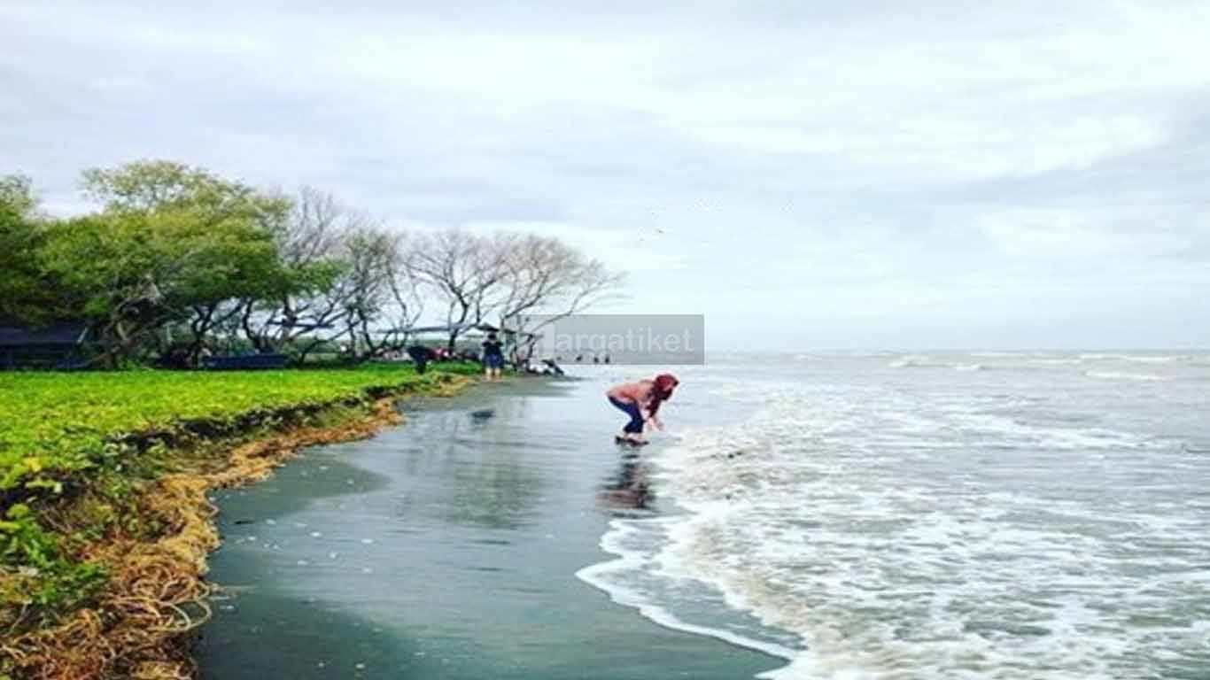 Pantai Muara Bendera