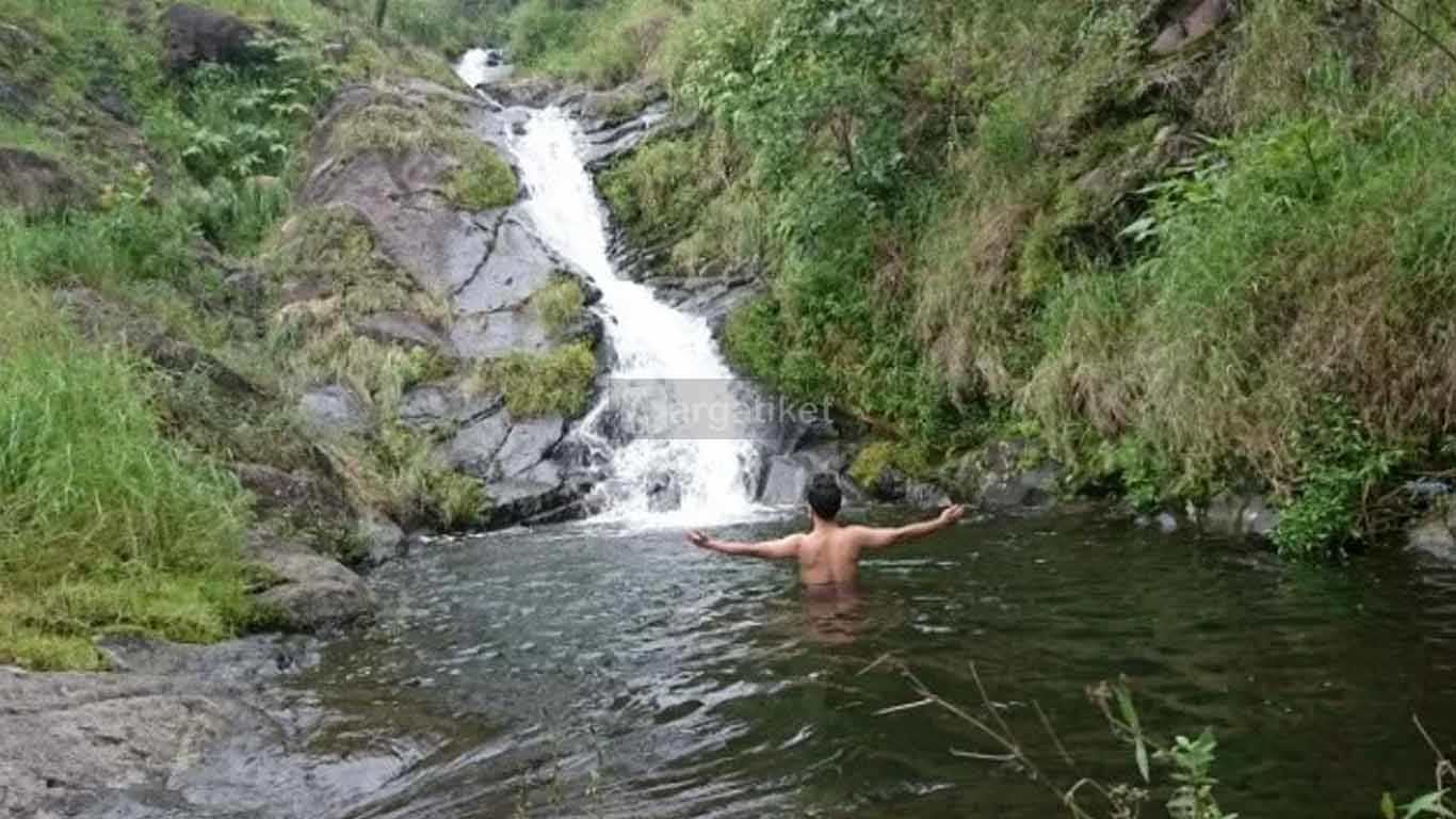Air Terjun Gumandar