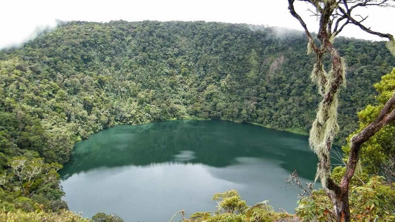 Danau Kumbang