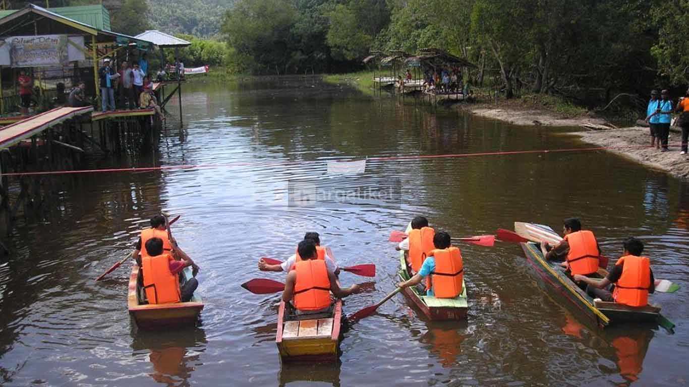 Danau Tadow Indah