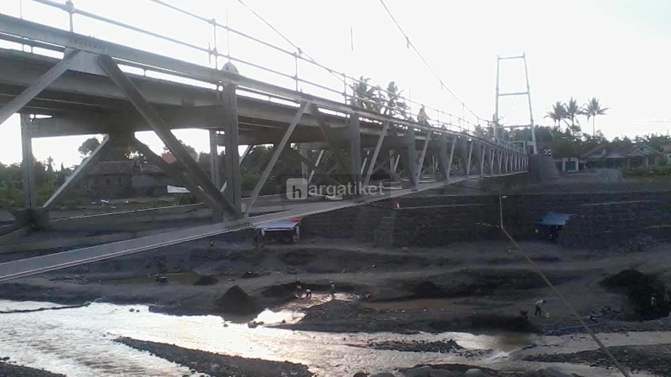 Jembatan Gantung Srowol