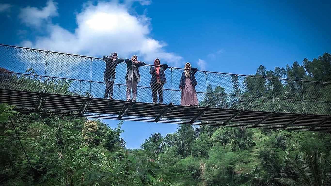 Jembatan Gantung Timbangsari