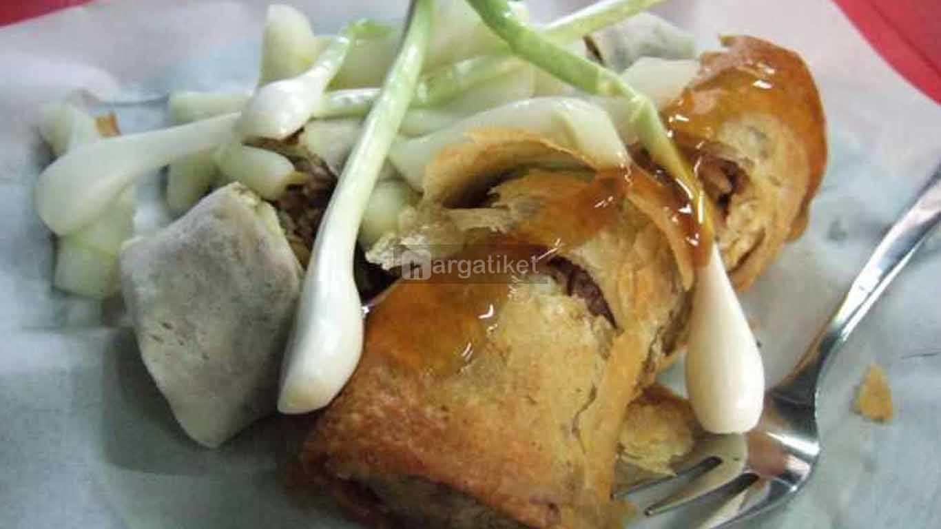 Lumpia, Makanan Khas Semarang (Loenpia Mbak Lien)