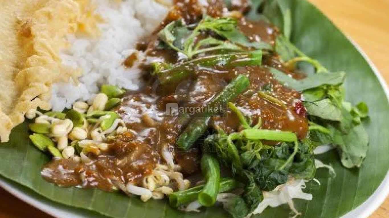 Nasi Pecel Khas Madiun