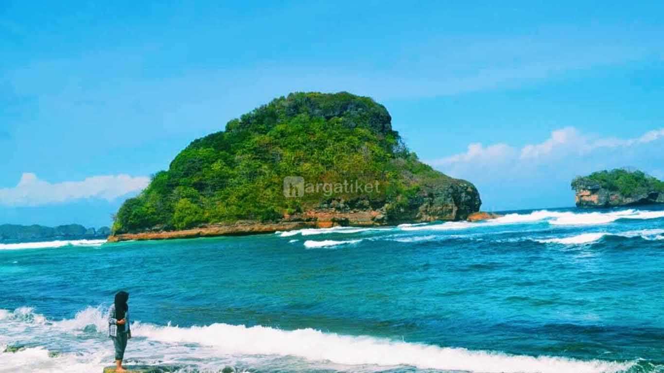 Pantai Goa Cina