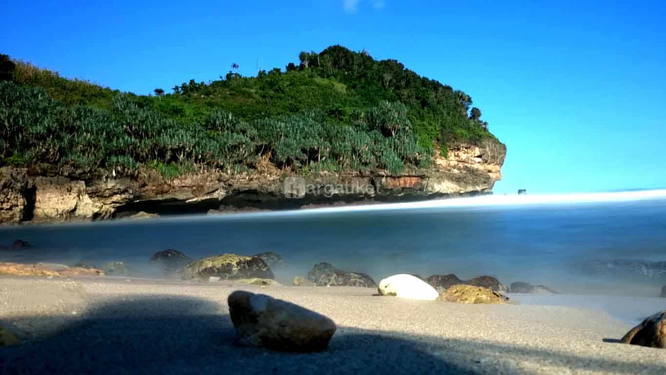 Pantai Kajaran