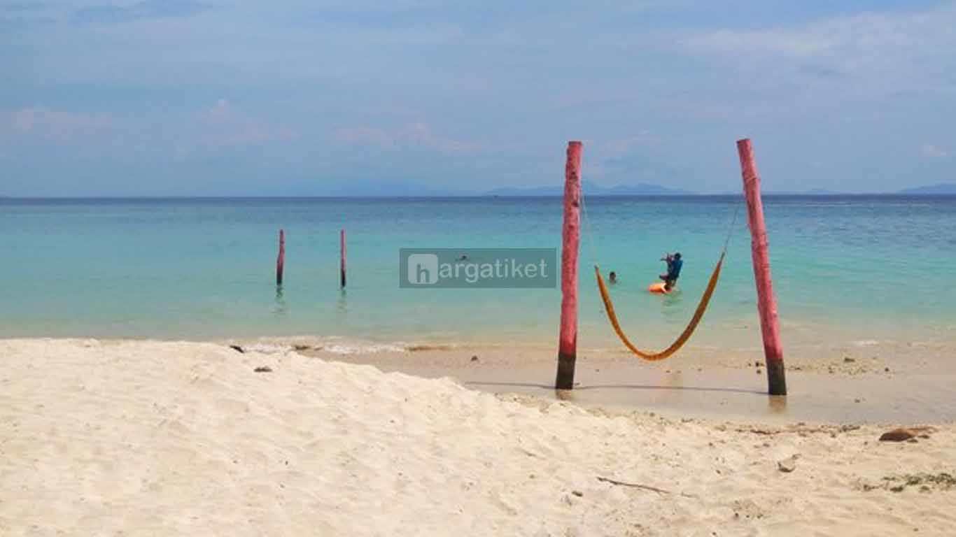 Pantai Pasir Putih Keuneukai