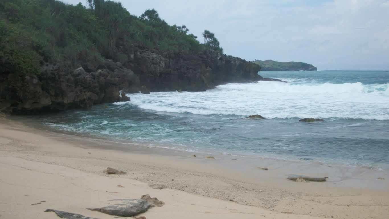 Pantai Selok Kancil