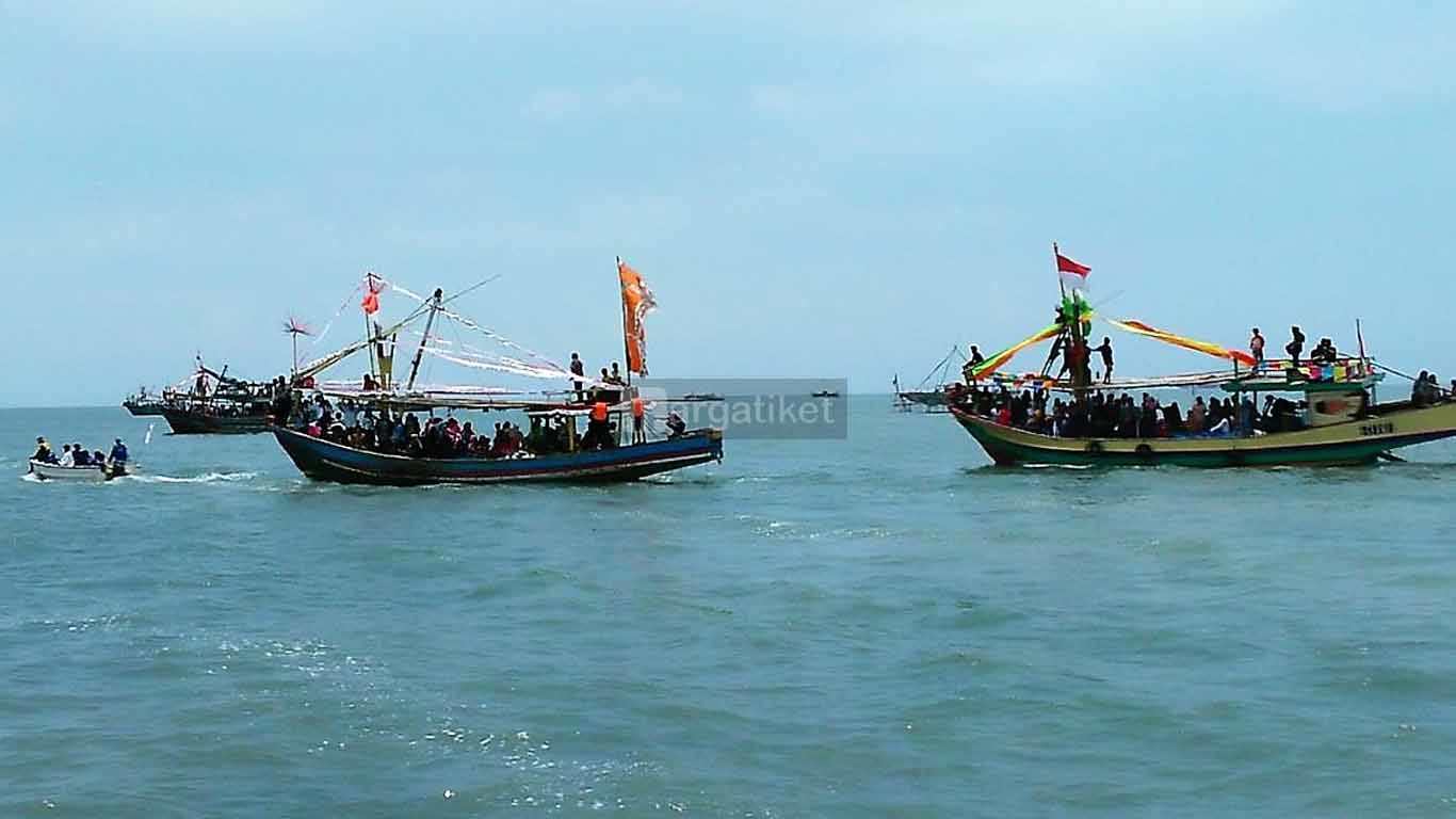 Pantai Watuprapat Nguling Pasuruan