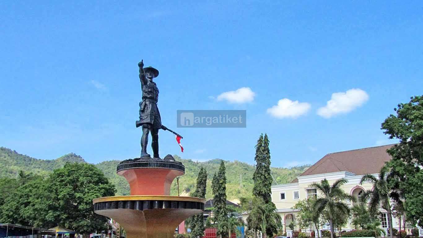 Monumen Nani Wartabone