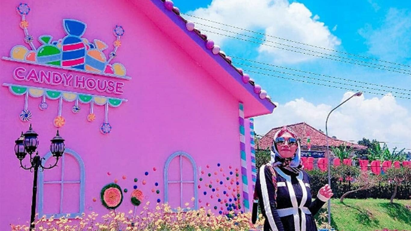 Candy House happy farm ciwidey