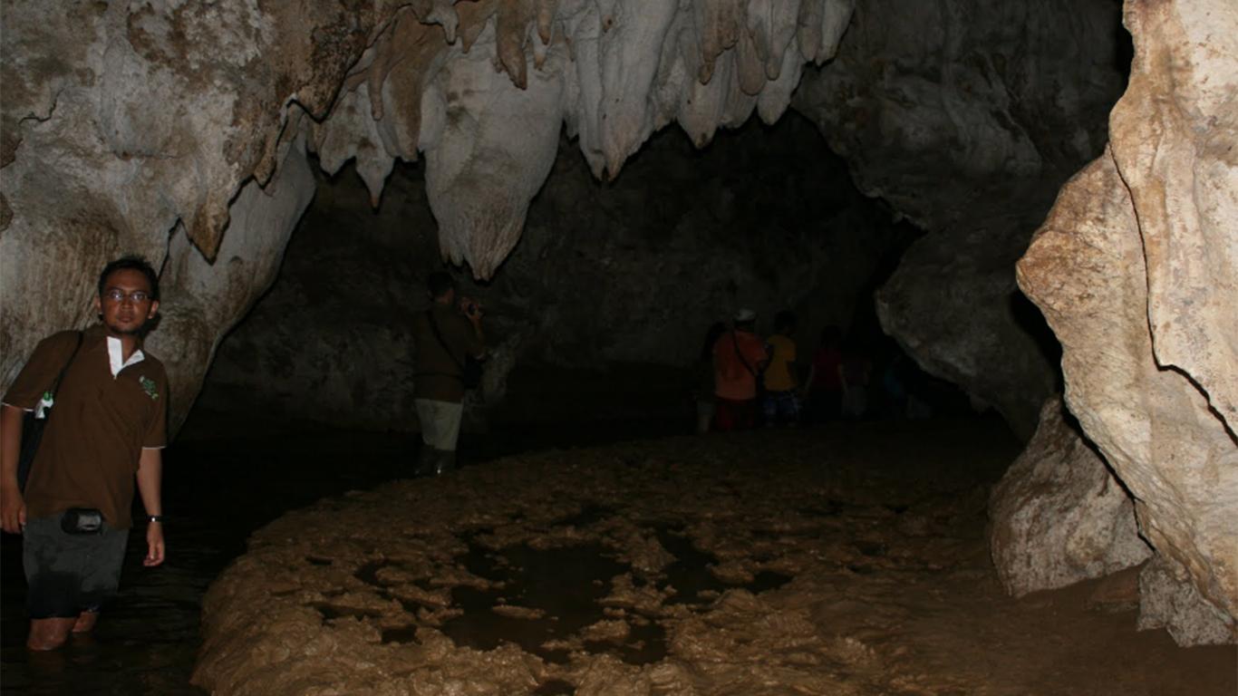 Goa Toke dan Goa Lalay Curug Tilu Leuwi Opat