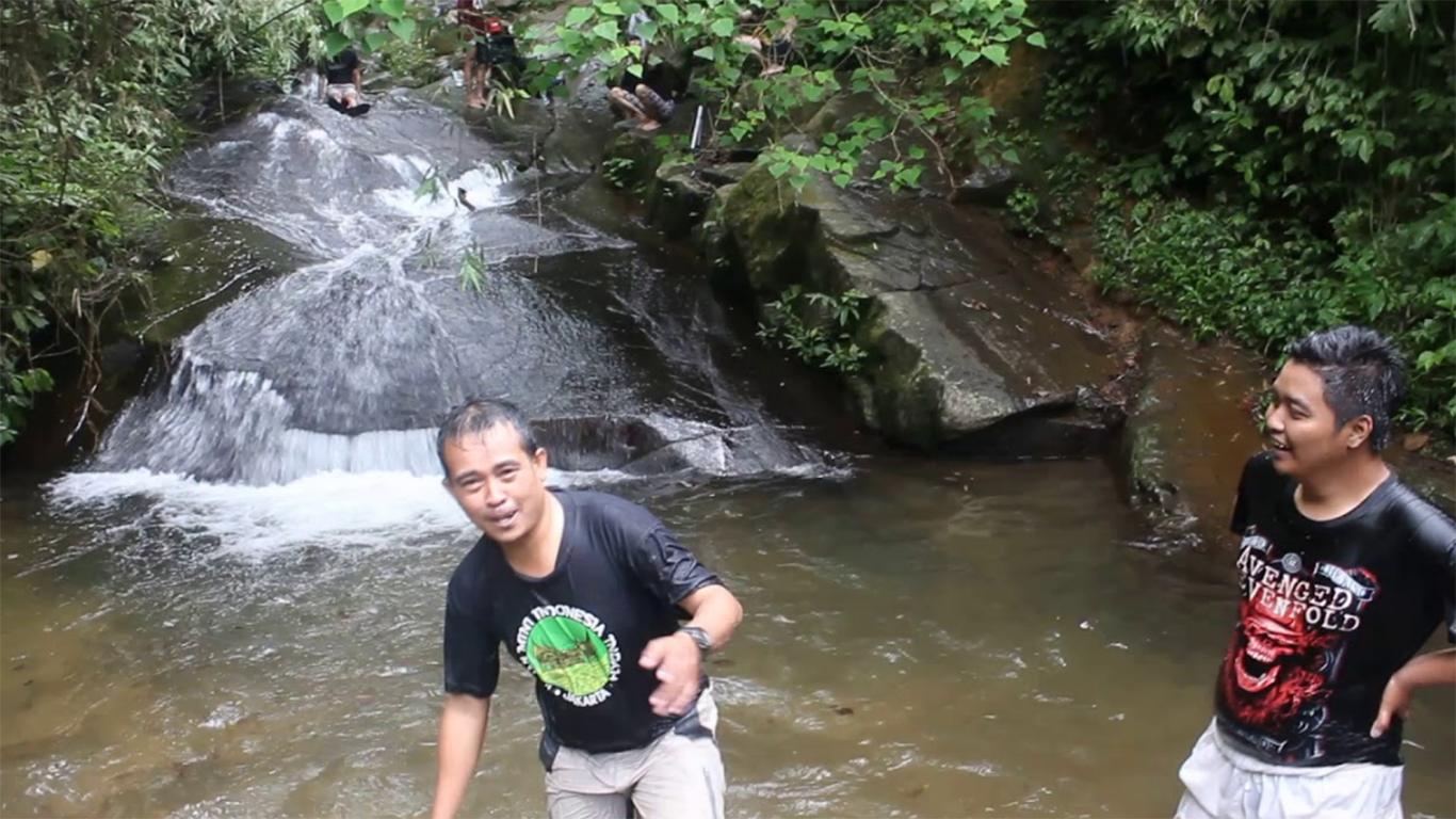 Mempunyai 3 tingkat dan dijuluki sebagai Waterboom Alami