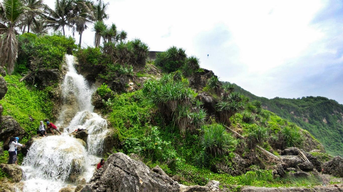 puncak paralayang jogja