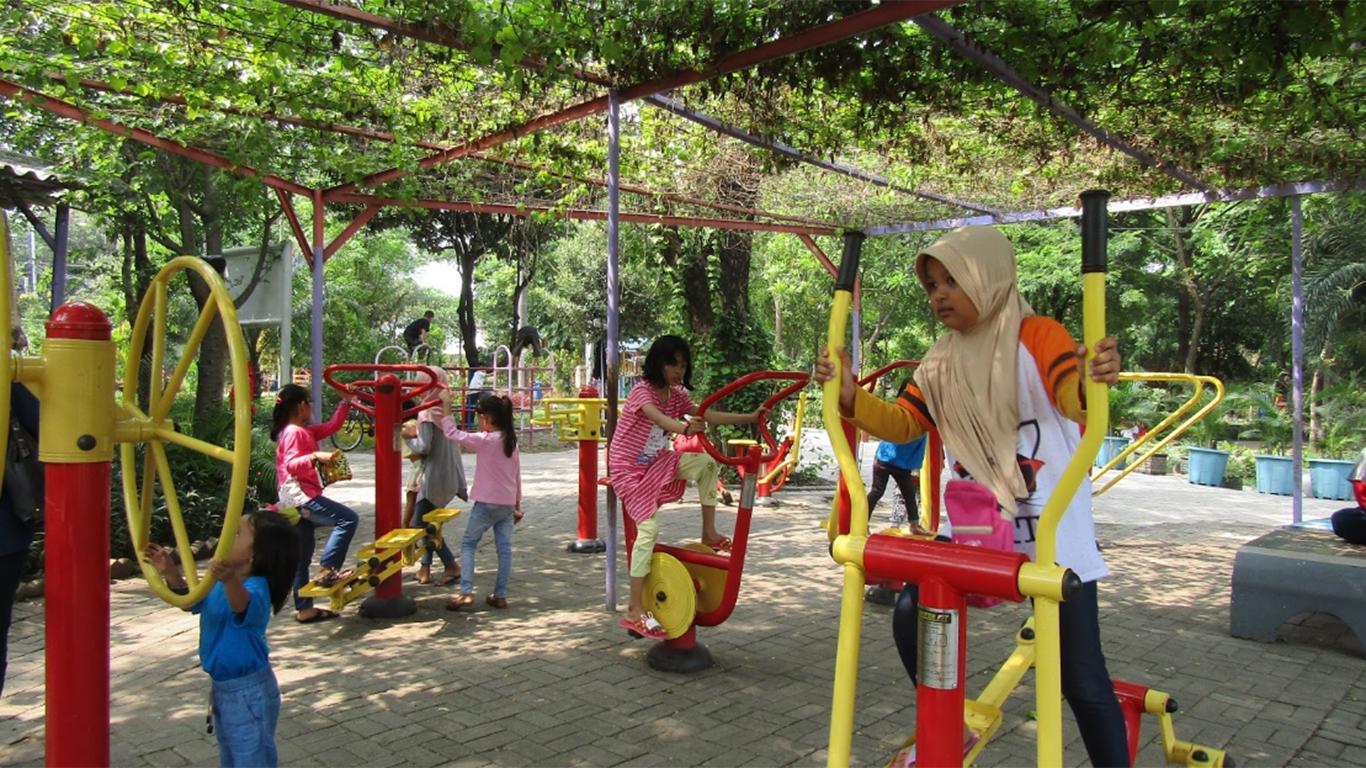 Outdoor Gsym Area