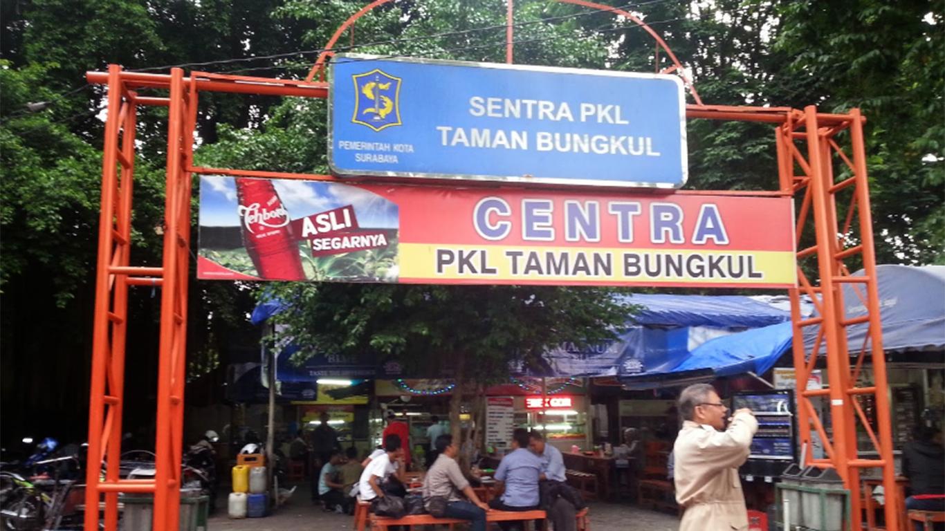 hotel dekat taman bungkul