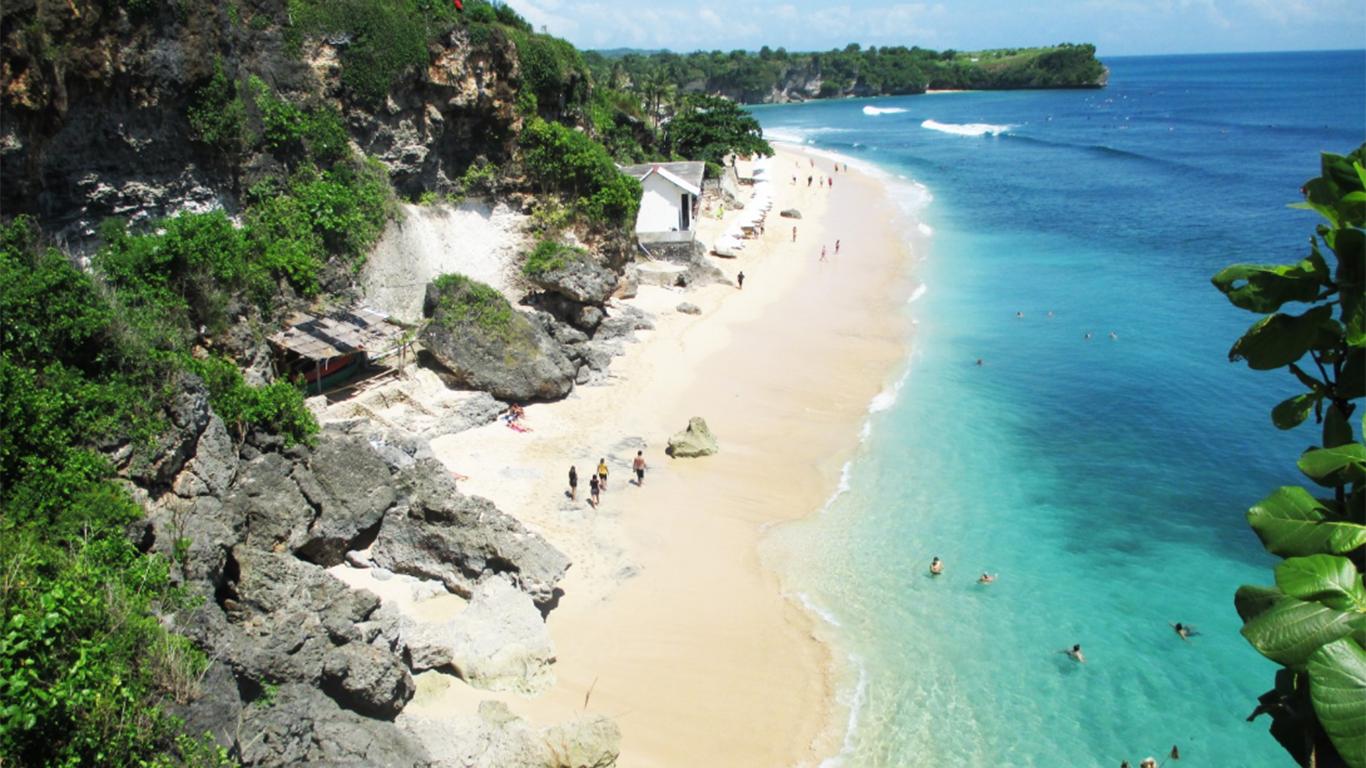 pantai balangan bali