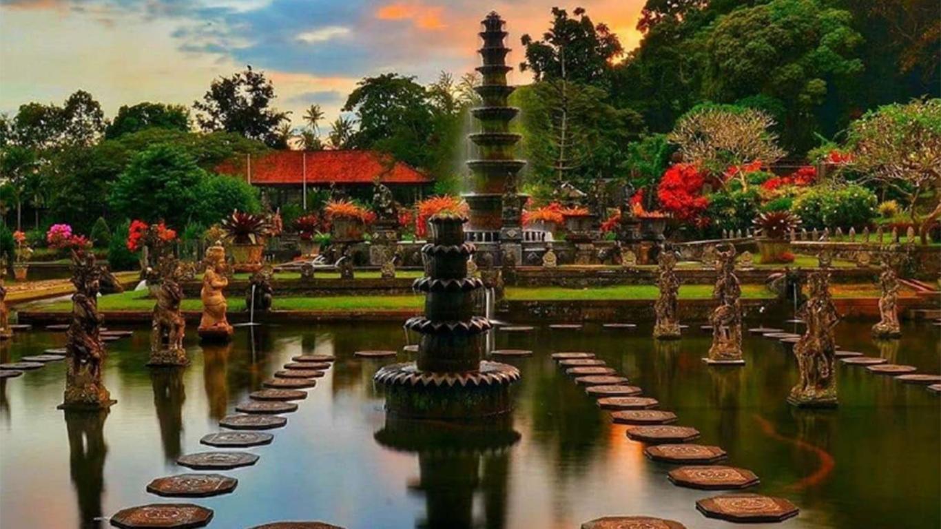 √ Harga Tiket Masuk Pura Besakih + Sejarah & Objek Wisata