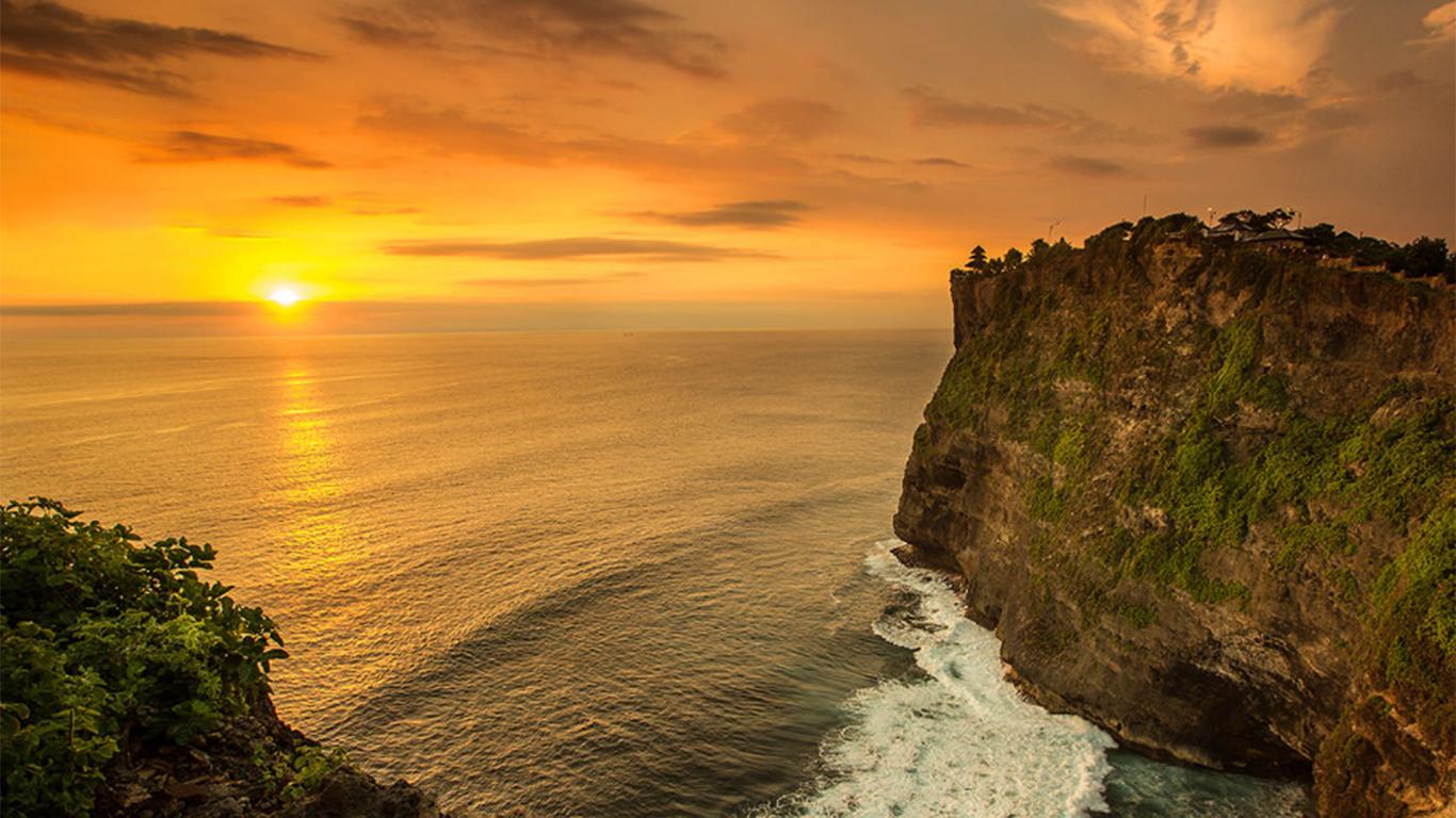 √ Harga Tiket Masuk Pura Uluwatu + Sejarah & Keindahan