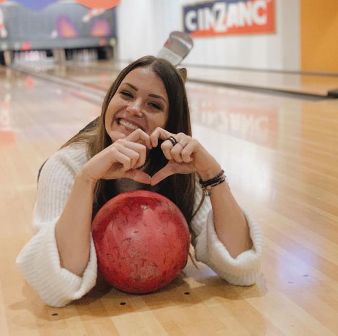 Bermain Bowling