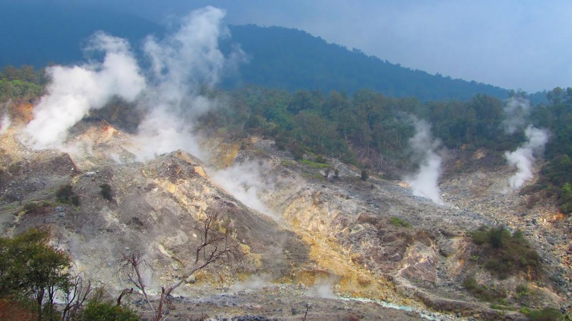 √ Kawah Ratu Objek Wisata, Penginapan, Lokasi & Rute