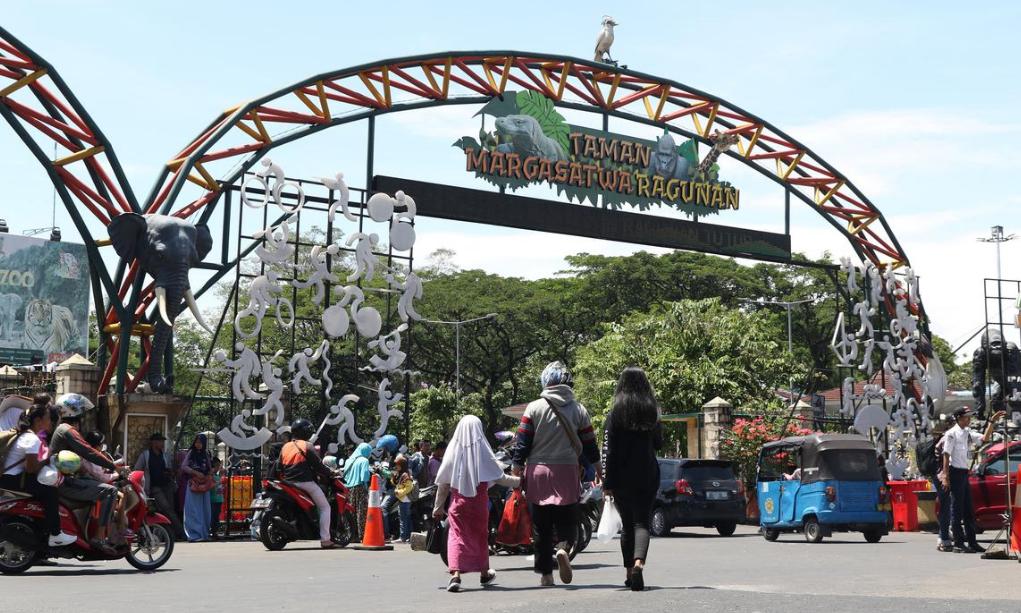 √ Kebun Binatang Ragunan Objek Wisata, Fasilitas, Alamat