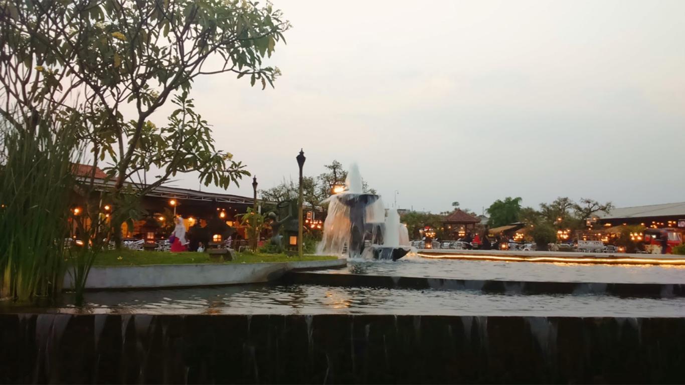 makanan yang enak di paskal food market