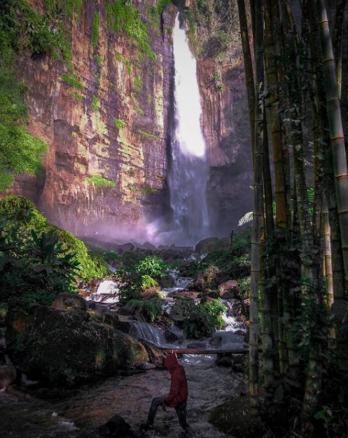 Air Terjun Kapas Biru