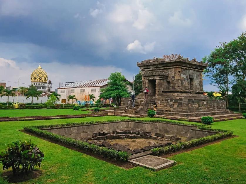 gambar candi badut