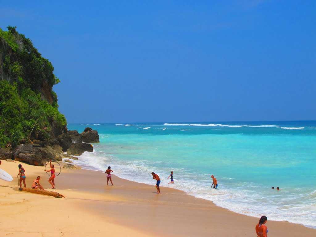 keunikan pantai pandawa