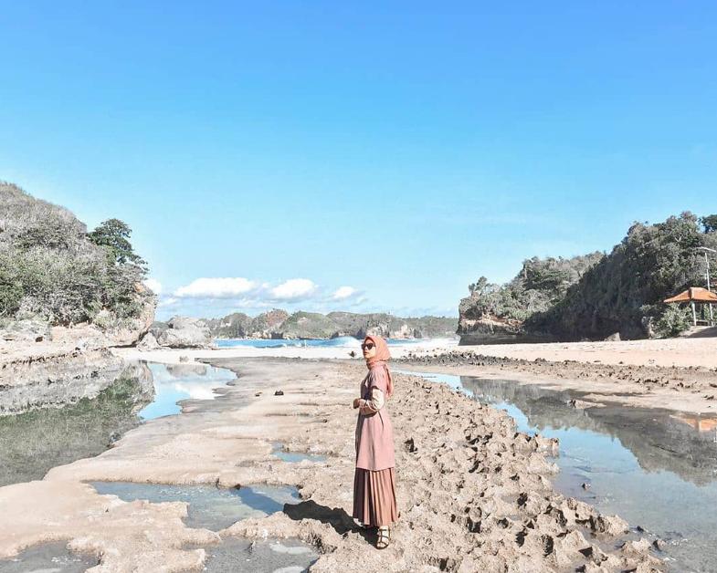 pantai batu bengkung malang selatan