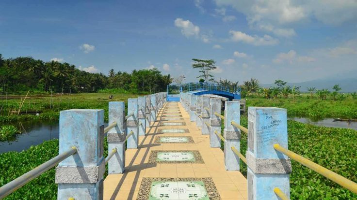Jembatan Biru Tuntang Ambarawa: Review & Harga Tiket 2022