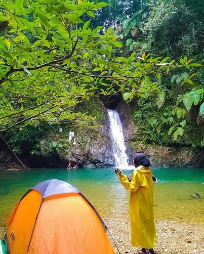 Air Terjun Batu Dinding