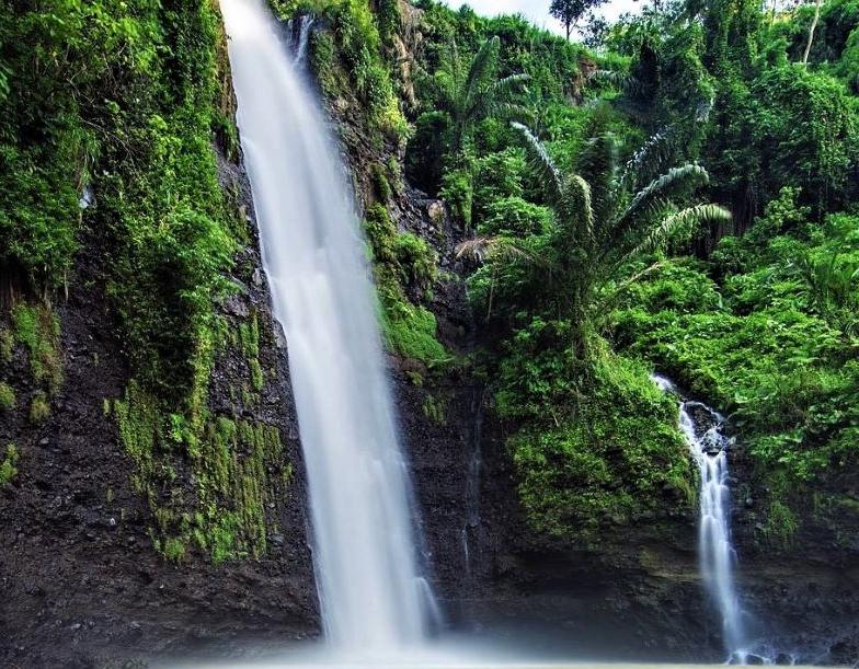 Air Terjun Songgolangit